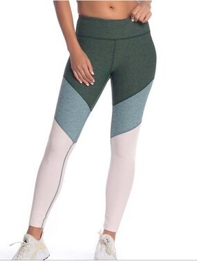EUC!! OUTDOOR VOICES 7/8 Spring Leggings. Size Small.
